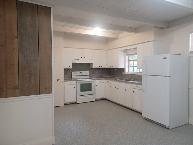 Building Photo - 1719 Oakley Ct