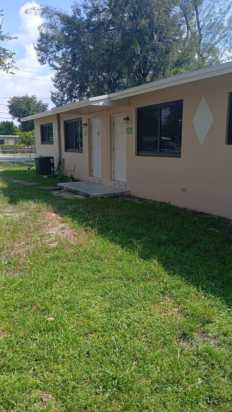 Foto principal - 1452 NW 111th St