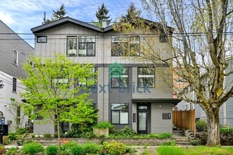 Building Photo - 1907 15th Ave S