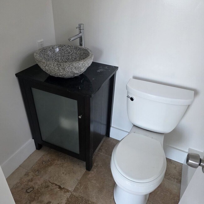 Foto del edificio - Live on the Water in Sausalito — 2BD with Direct Beach Access