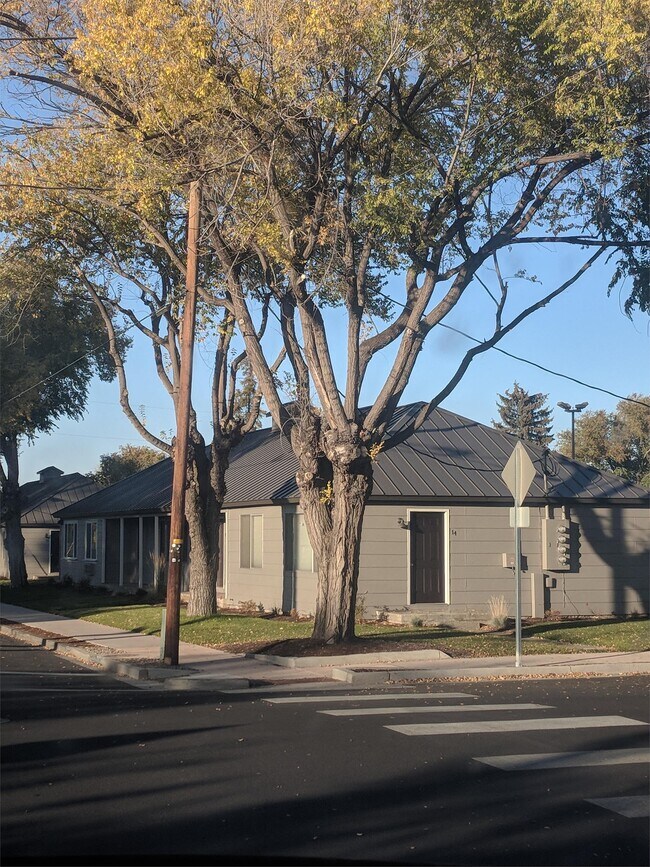 Building Photo - 423 NW 6th St