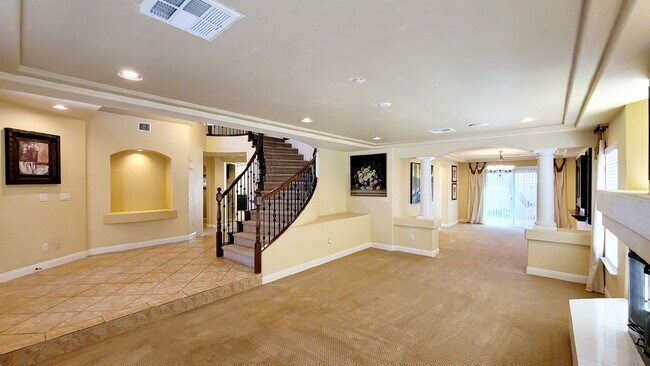 Building Photo - 8586 Silver Coast St