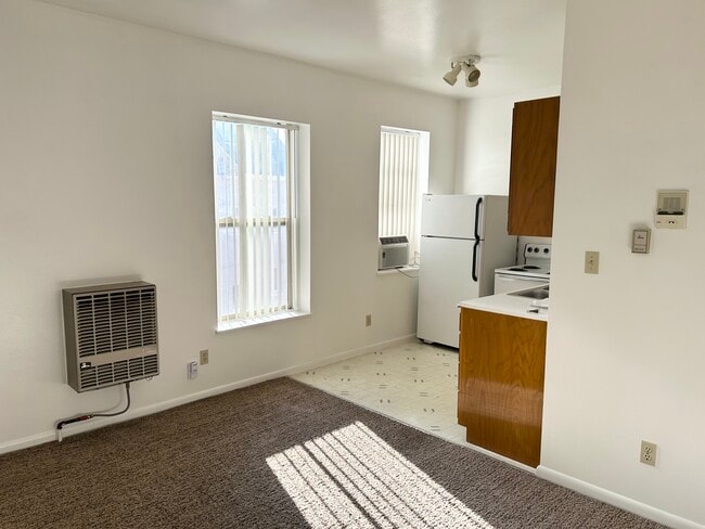 Kitchen - 454 S 500 E