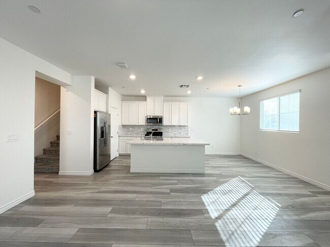 Foto del edificio - Fully upgraded 4 bed, 3 bath home
