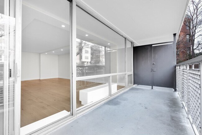 Building Photo - 45 Longwood Ave