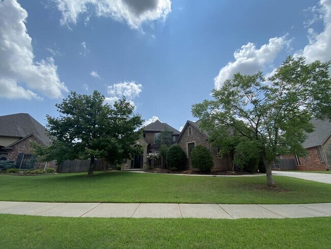 Foto del edificio - 16416 Grace Ann Ct