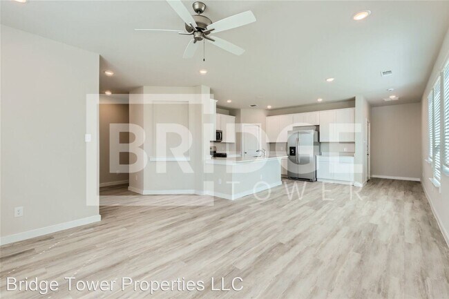 Building Photo - 4 br, 2.5 bath House - 1220 Creekbank Drive