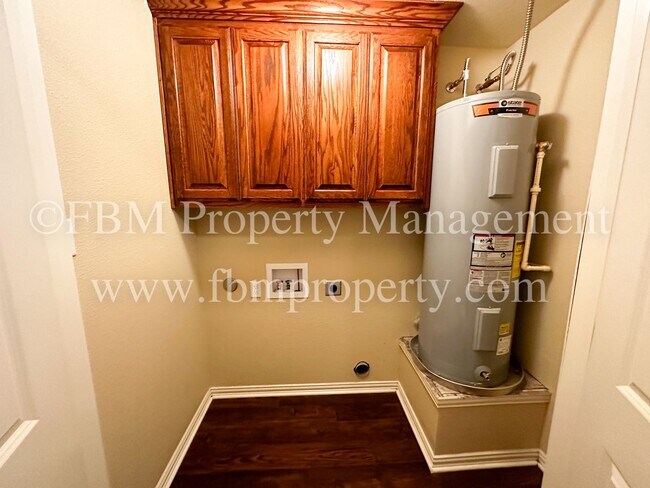 Building Photo - Casa Linda 107 / JW - JV