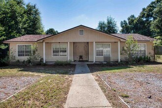 Building Photo - 10150 Guidy Ln