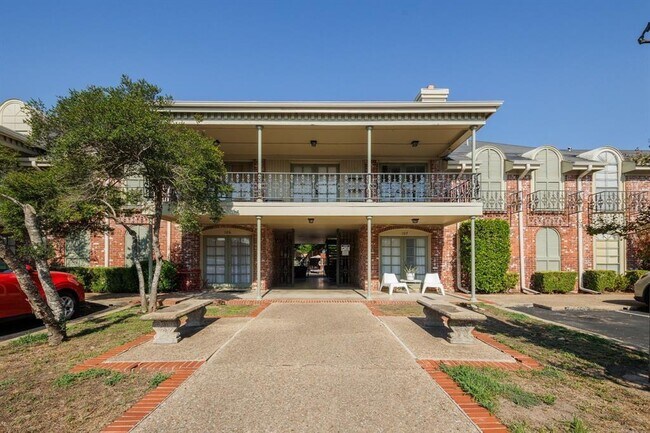 Building Photo - 7920 Rockwood Ln