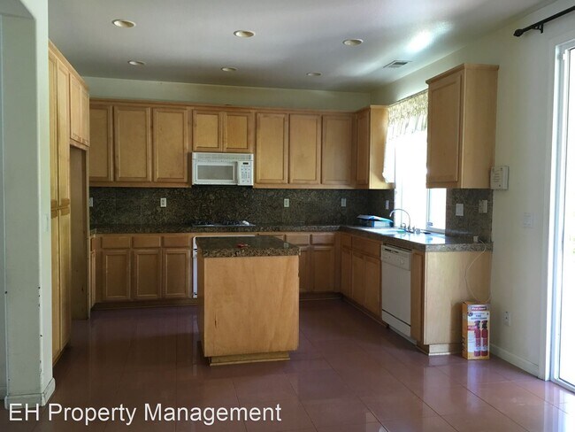 Building Photo - 4 br, 3 bath House - 2429 Gaines Ln