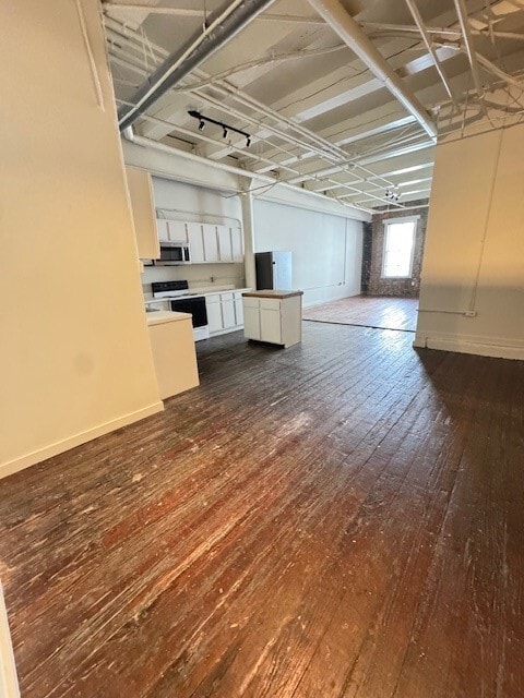 Building Photo - 101 Crawford St