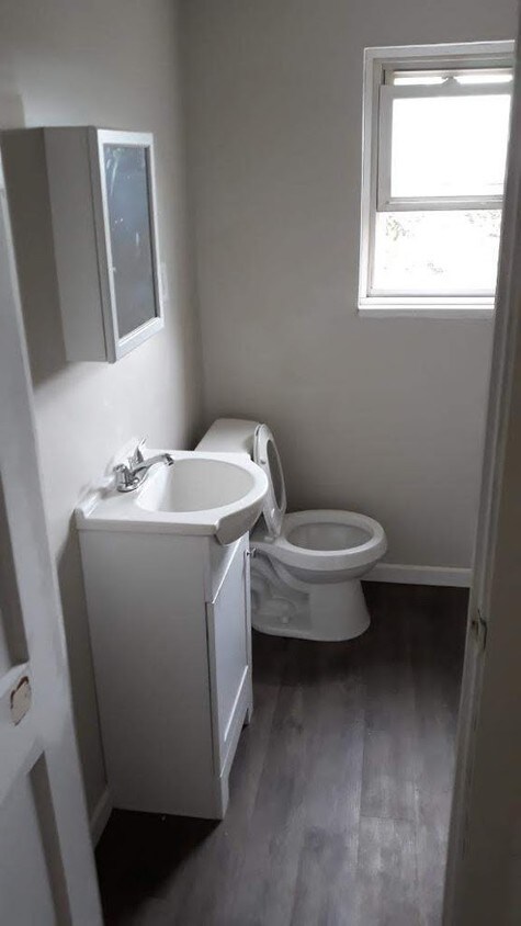 Foto del edificio - 227 Spencer Ave