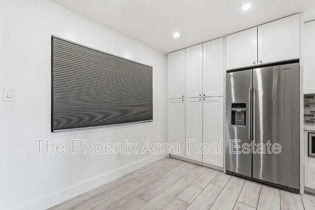 Foto del edificio - 4950 N Miller Rd