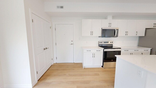 Building Photo - BRAND NEW TWO BEDROOM 2 BATHROOM UNITS-454...