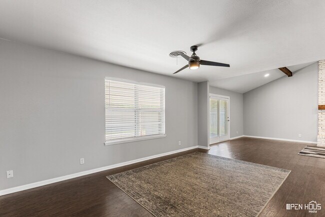 Foto del edificio - 4805 Big Bend Dr