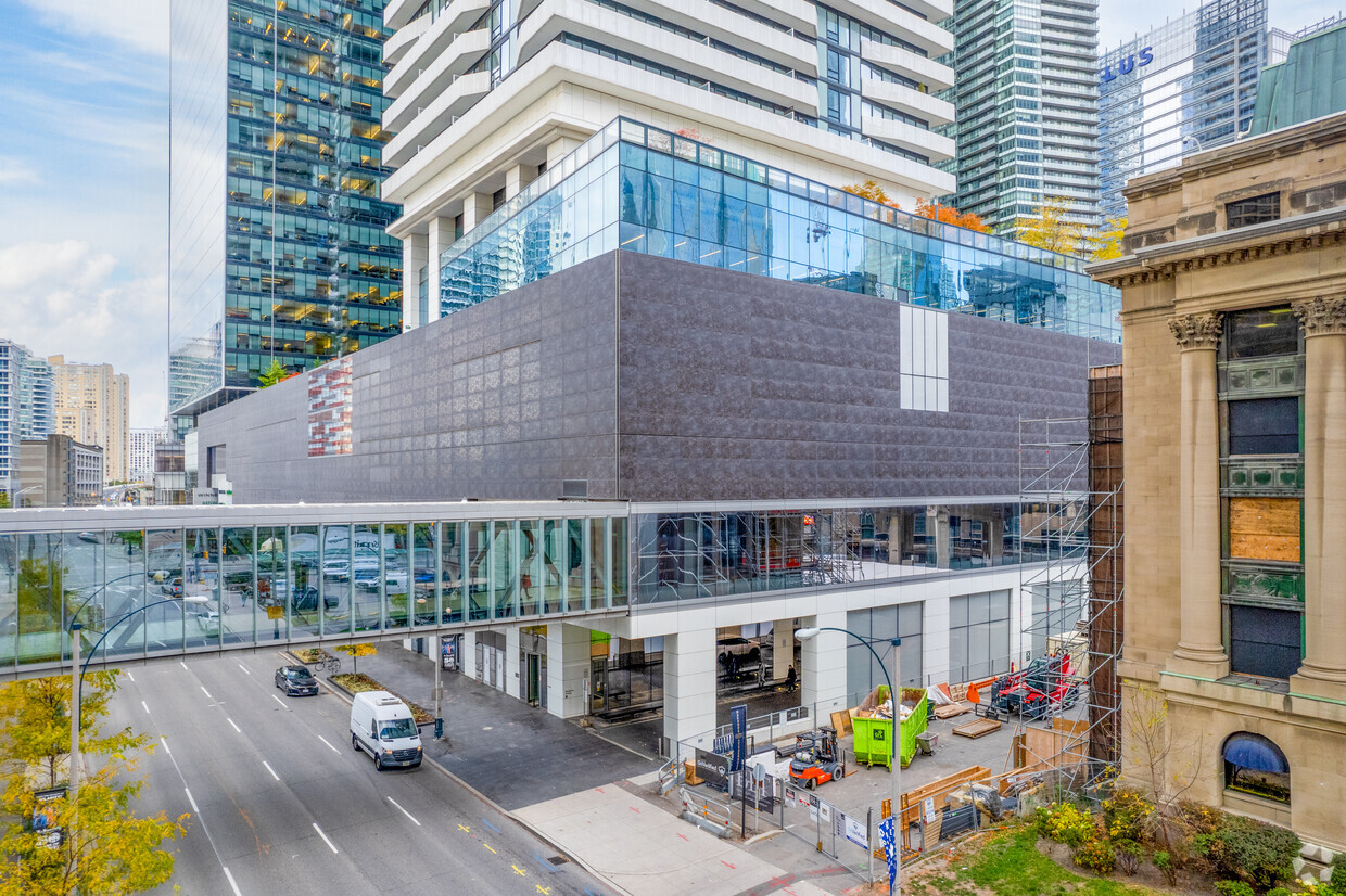 Building Photo - Harbour Plaza - West Tower