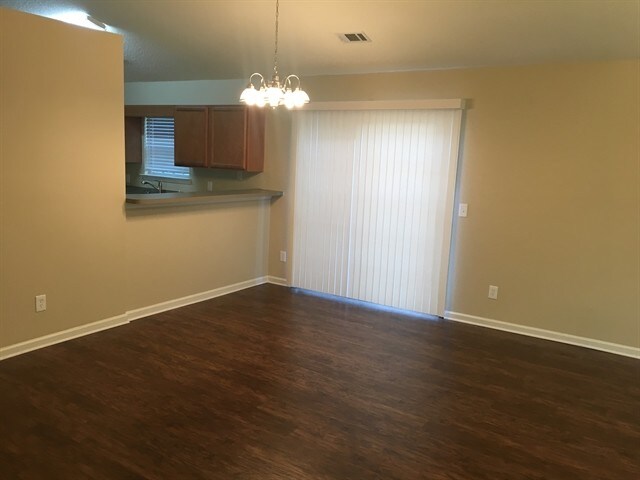 Building Photo - 4 Allen Brook Dr