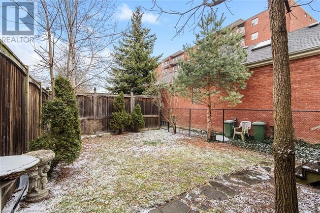 Photo du bâtiment - 508 Aberdeen Ave