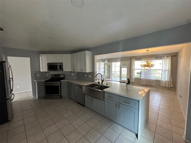 Foto del edificio - 6814 Cheshire Park Rd