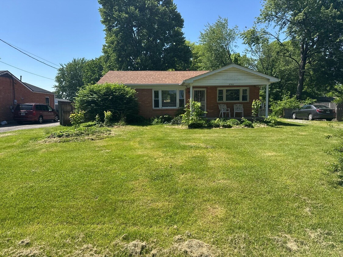 Foto principal - 5702 Locust Way