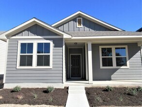 Building Photo - 2224 Pecan Island Dr