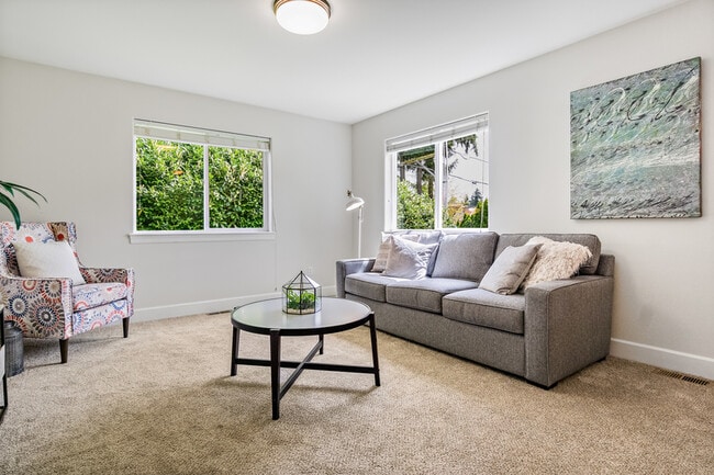 Photo - 1201 160th St SW House