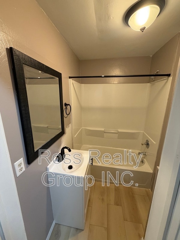 Building Photo - 1119 Earl St