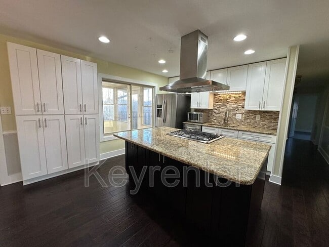 Building Photo - 303 Highstone Ln