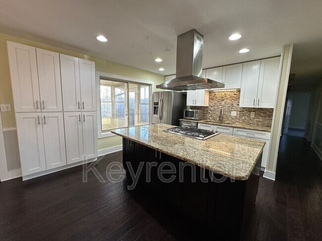 Photo - 303 Highstone Ln House