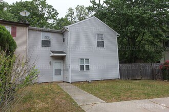 Building Photo - 207 Hampshire Rd