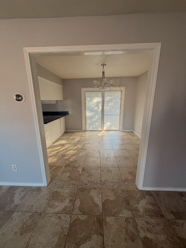 Foto del edificio - 1002 Pleasant Valley Ln