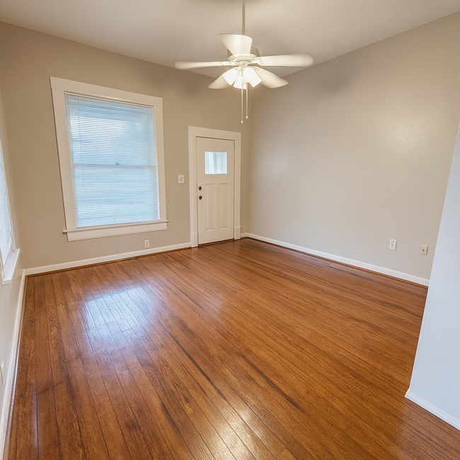 Photo - 110 E 30th St Unit B Townhome