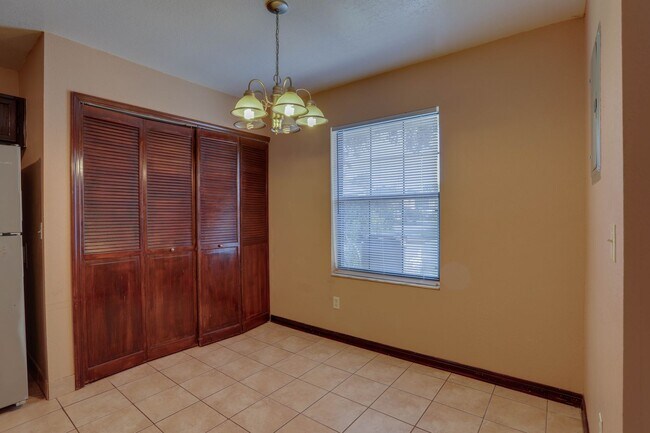 Foto del edificio - 492 Tamarack St