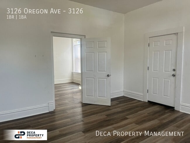 Building Photo - 1 Bedroom Apartment