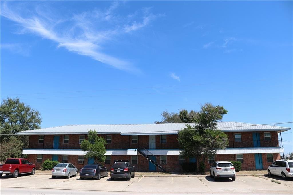 302 Calhoun Dr Unit 2, Rockdale, TX 76567 Room for Rent in Rockdale