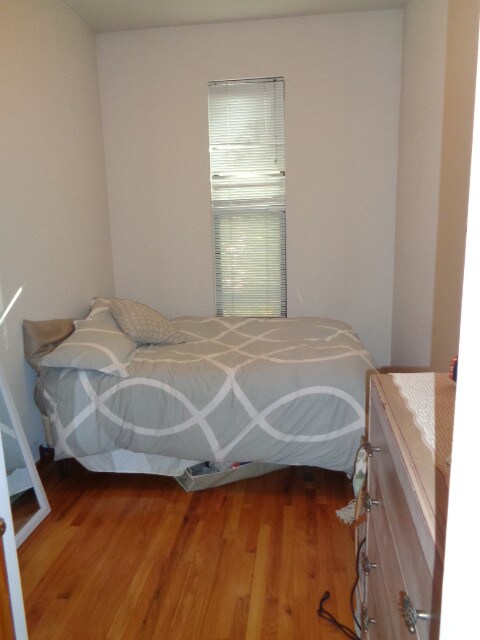 Building Photo - 155 W 85th St