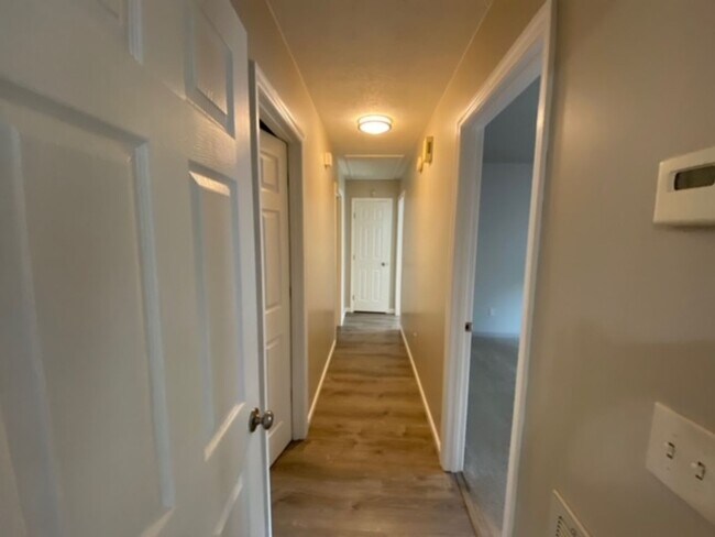 Foto del edificio - Welcome to this charming 3-bedroom, 2-bathroom home located in Ellerslie, GA