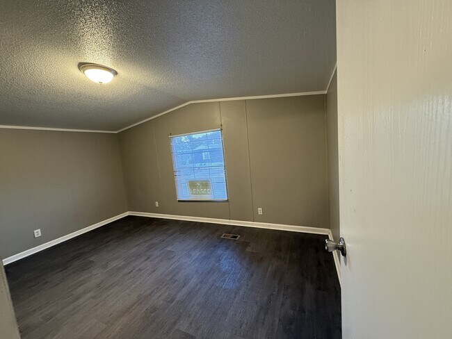 Foto del edificio - 3131 S Oliver Dr