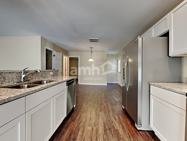 Foto del edificio - 4812 Oak Haven Pl