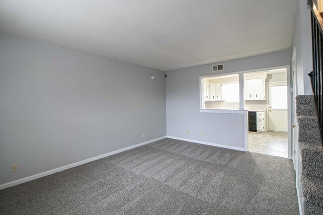 Building Photo - 363 Peabody Dr