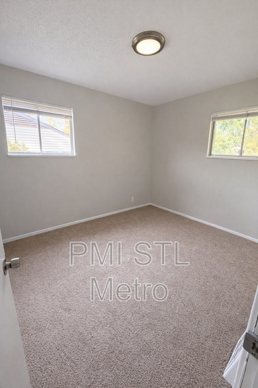 Building Photo - 205 Grampian Rd