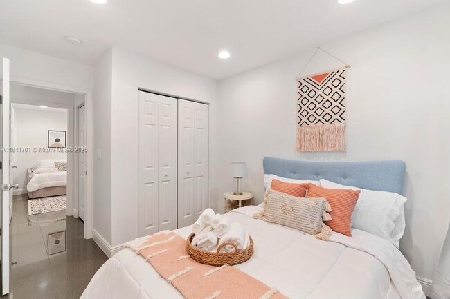 Foto del edificio - 258 NW 41st St