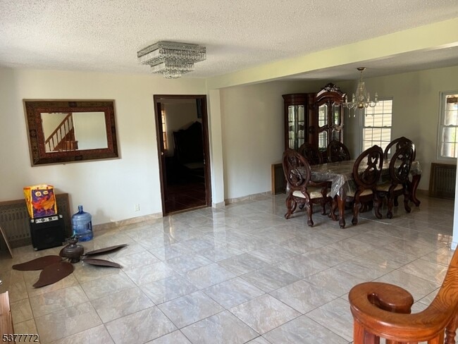 Foto del edificio - 156 E Linden Ave