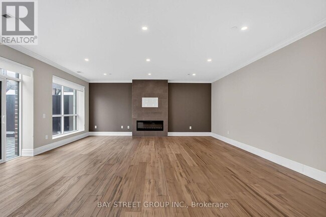 Photo du bâtiment - 460 Callaway Rd