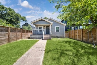 Building Photo - 3324 Bacchus St