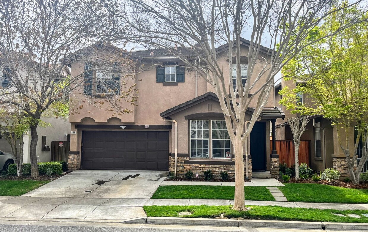 Primary Photo - 5BD/2.5BA-Willow Glen Gem: Home with Moder...