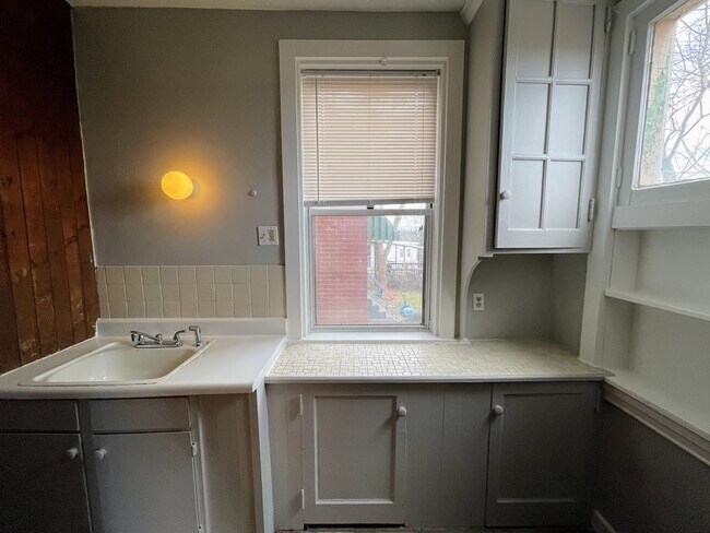 Foto del edificio - 908 Lilac St