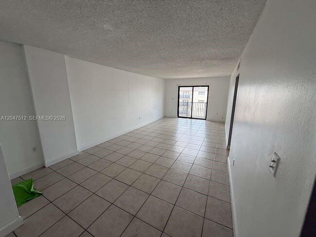 Foto del edificio - 6950 W 6th Ave