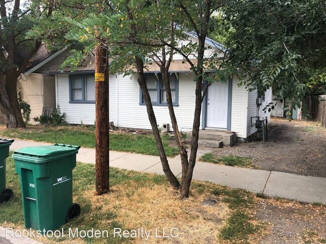 Building Photo - 2 br, 1 bath House - 1226 Division
